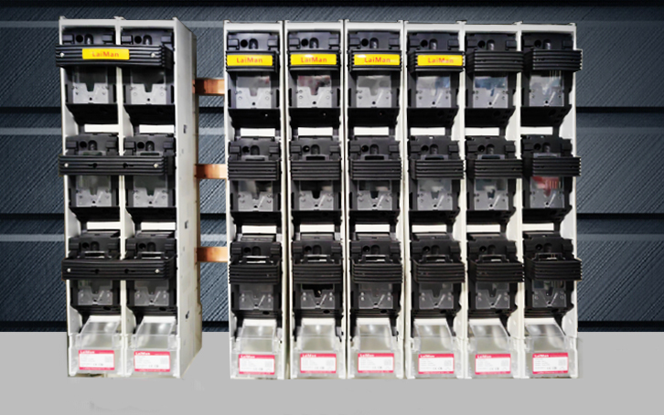Vertical type disconnect switch